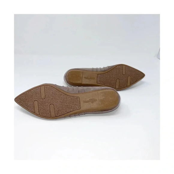 NWOT Fergalicious By Fergie Flats - Picture 4 of 7